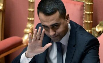 Di Maio lascia M5S