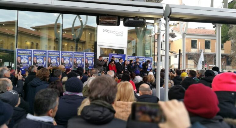 Matteo-Salvini-in-piazza-a-Cattolica