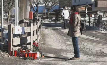 auto travolge ragazzi