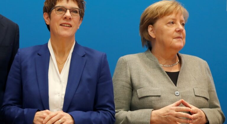 Annegret Kramp-Karrenbauer e Angela Merkel