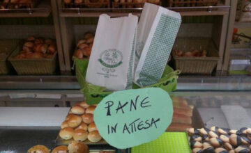 Dal caffè sospeso al pane