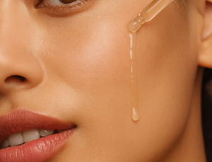 Siero_Viso_Antiage_VitaminaC_Acido_Ialuronico